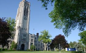 Holiday Inn Express & Suites Toledo West By Ihg