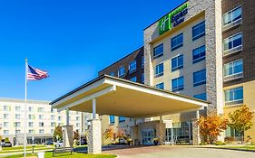 Holiday Inn Express & Suites Toledo West By Ihg